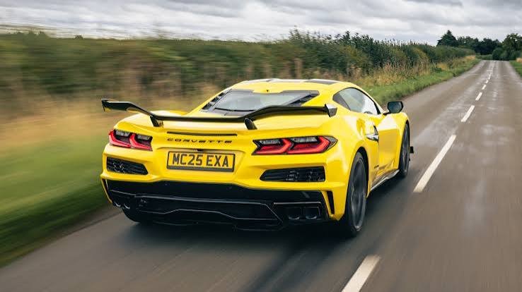 Chevrolet Corvette — yellow
